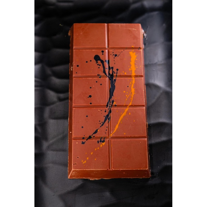 Dubai Chocolate Bar Pistachio Knife Dubai Kunefe Chocolate with lots of Kadayif Viral Dubai Pistachio Chocolate Bar 200 GR – 0.44 lb 1 Chocolate Bar
