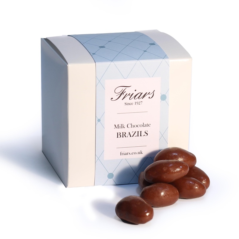 Friars Milk Chocolate Brazil Box – 600g Luxury Coated Peruvian Brazil Nuts | British Cocoa Hamper Gifts for Girlfriends Men Women Friends & Mothers | Romantic Gift Set for a Birthday & Valentine’s Milk Chocolate Brazil Nuts Box