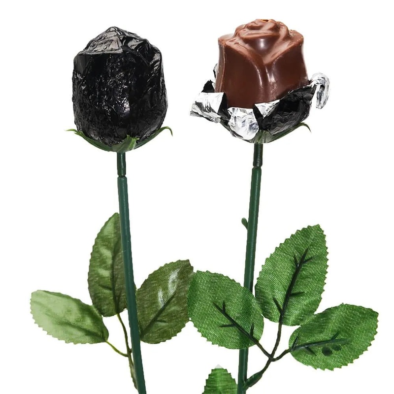 Albert’s Foiled Milk Chocolate Roses – Black: 20-Piece Bouquet