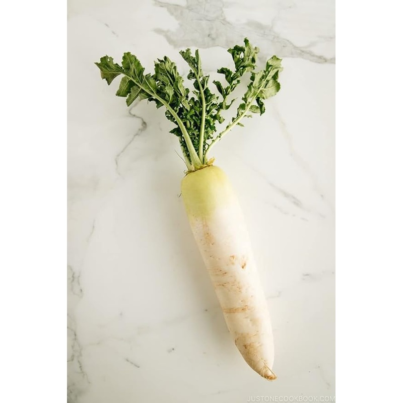 Generic Fresh Daikon Radishes 1 Lbs.