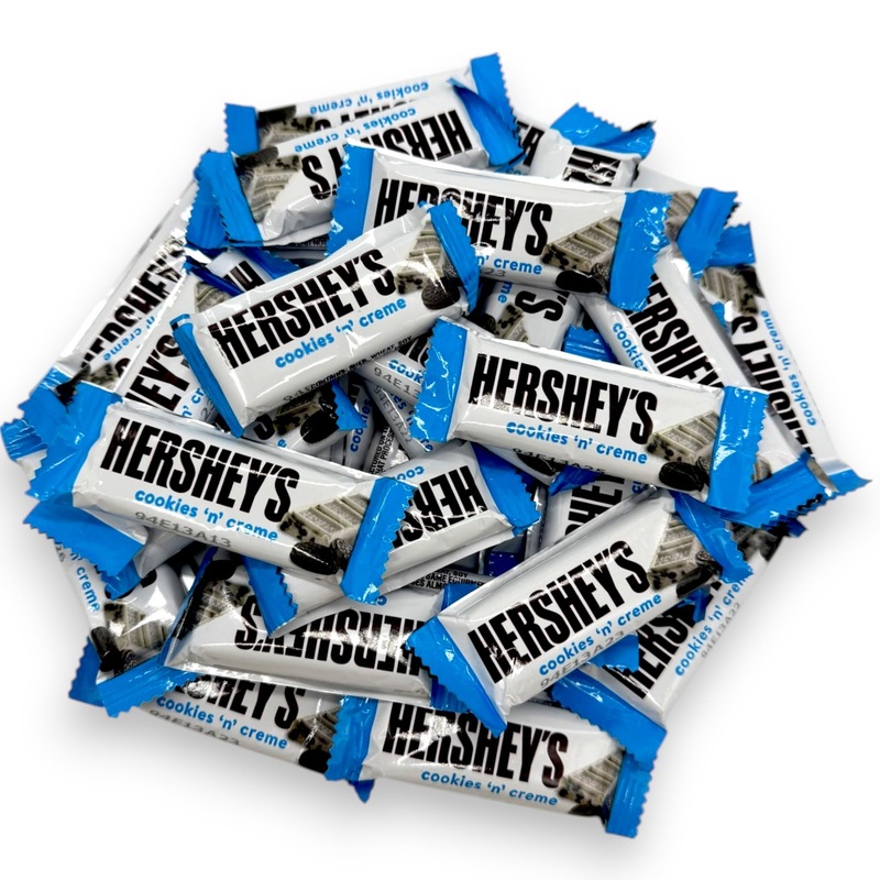 Hershy Cookies & Cream Fun Size Bars -1.5 Lbs Individually Wrapped Mini Hershy Bars – Classic White Chocolate And Crunchy Cookie